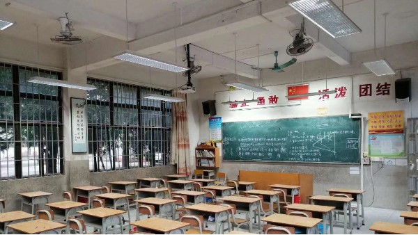 学校如何做好防控青少年近视工作？华辉来支招~